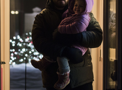 A férjem eltűnt szenteste – Másnap reggel egy hároméves kislánnyal tért haza