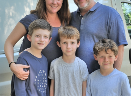 A férjem elköltötte az autóra félretett pénzünket, hogy édesanyját Párizsba küldje – ezért pénzügyi leckét adtam neki