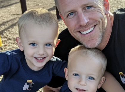 A feleségem elhagyott engem és a gyerekeinket, miután elvesztettem a munkám – Két évvel később véletlenül találkoztam vele egy kávézóban, és könnyek között volt