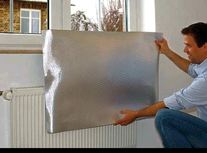 Alufólia a radiátor mögé: akár 40%-kal alacsonyabb gázszámla! Mutatjuk, hogyan csináld helyesen