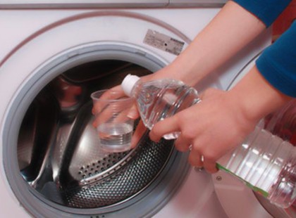 Hogyan tisztítsd meg könnyedén és tökéletesen a mosógépet: Nincs szükség többé drága tisztítószerekre!