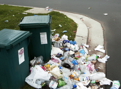 A szomszéd mindig felborította a szemetesemet – 3 közterület-felügyeleti bírság után megtanítottam neki az udvariasságot