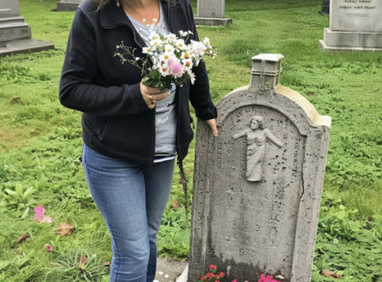 Egy évvel fiam halála után láttam menyem sírját a temetőben
