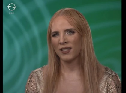 Rá sem ismerni Tóth Verára az új videójában – annyira megváltozott, hogy sokan össze is keverték Tóth Gabival,mintha ikertesók lennének ! ??