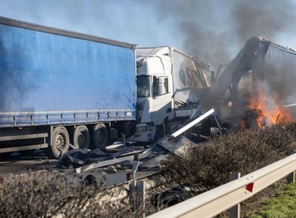 Óriási baleset az autópályán! Közel 7 km-es a torlódás.....,1 óra az átjutási idő.