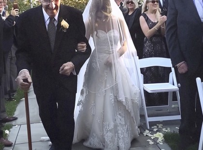 Tíz év kerekesszékben: Az apám hihetetlen meglepetéssel tett boldoggá az esküvőmön!