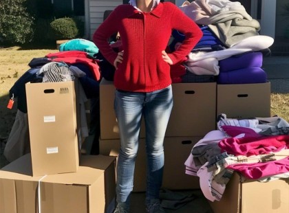 Egy nap arra értem haza, hogy a férjem titkos barátnője  kidobott a házunkból... de a karma azonnal dolgozni kezdett!