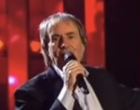 1986-ban írta ezt a dalt a feleségének – Még ma is libabőrös leszel tőle! 🎶❤️