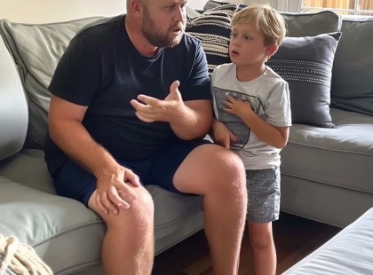 A férjem megkért, hogy hagyjam el a saját házamat a volt felesége kedvéért – végül olyat láttam, amit soha nem felejtek el