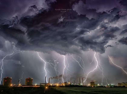 FIGYELEM!PERCEINK VANNAK HÁTRA: BRUTÁLIS FELHŐSZAKADÁS ÉRKEZIK 1-3CM JÉGESŐVEL,: ezekre a megyékre riasztás jött – Aki itt él, zárjon be mindent, hatalmas vihar érkezik, mutatjuk mikor!