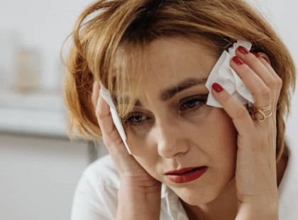 10 egyértelmű jele annak, hogy valaki mély boldogtalanságtól szenved