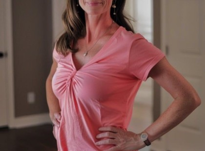 A HUGOM titokban idősek otthonába tette a szüleinket, és megpróbálta eladni a házukat a hátam mögött!