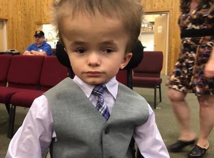 Dávid, a kisfiú, akit úgy dobtak el, mint egy szemetet!