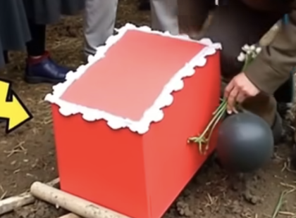 A temetésen valami különös történt... A nagypapa odalépett a koporsóhoz, kinyitotta, és amit látott, attól égnek állt a haja!