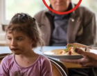 A pincér csak egy tál levest adott a hajléktalan lánynak – de ami ezután történt, arra senki nem volt felkészülve… 😮😮😮