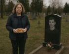 23 éve minden évben ugyanoda tette a sütit. De most először – a tányér üres volt. És mellette ott feküdt egy cetli
