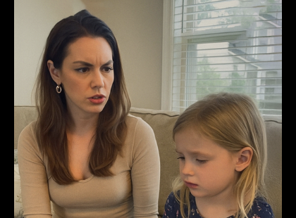 A lányom mostohaanyja ellopta a pénzt, amit az unokámnak küldtem – de megtanítottam rá, mit jelent az igazi igazságtétel”