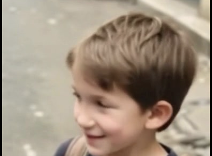 A fiúk találtak egy pénzes PÉNZTÁRCÁT az utcán. Ahelyett, hogy elköltenék, úgy döntöttek, hogy visszaadják a tulajdonosnak... Ami EZUTÁN TÖRTÉNT, AZ mindenkit ELKÁBÍTOTT...