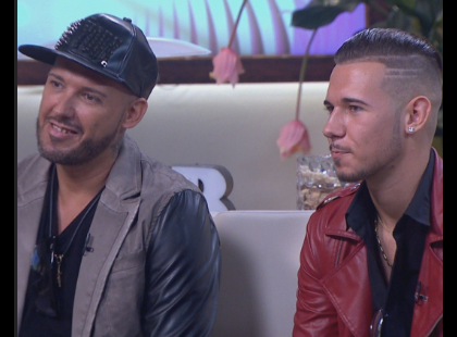 Ez egy életen át tartó trauma” – Jolly fia megszólalt az elhagyásról, a zenéről és a 10 évvel idősebb menyasszonyáról