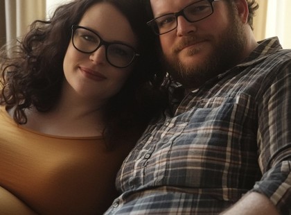 A házasság első hetében a férjem kijelentette: 'a fizetésedet anyám kapja, mert majd ő megtanít takarékoskodni!'