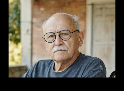 Amikor meghalt az apám, összepakoltam az életemet, és beköltöztem a régi házába a két fiammal – de az új szomszédunk mindent megváltoztatott