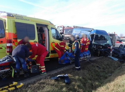 Óriási baleset az autópályán! Közel 4 km-es a torlódás.....,30perc az átjutási idő. Cikk a hozzászólásoknál >>>