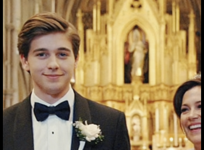 A NEVELT FIAM MENYASSZONYA AZT MONDTA NEKEM: ‘CSAK AZ IGAZI ANYÁK ÜLHETNEK AZ ELSŐ SORBAN