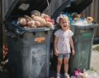 A vőlegényem kidobta a kislányom összes játékát – és ez még nem is volt a legrosszabb része