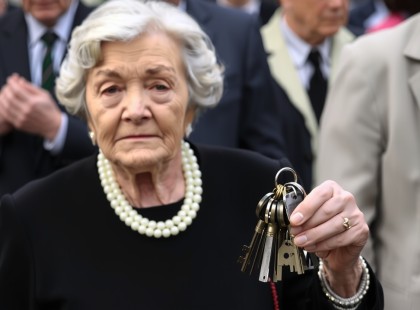 Elmentem az elhidegült apám temetésére — A nagymamám odajött hozzám, és azt mondta: „Nem kellene itt lenned”