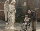 A fiam imádkozni kezdett egy angyal szobra előtt – hónapokkal később az orvos szavai sokkoltak bennünket 😲🙏