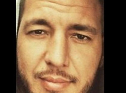 Elgázolták Curtis-t