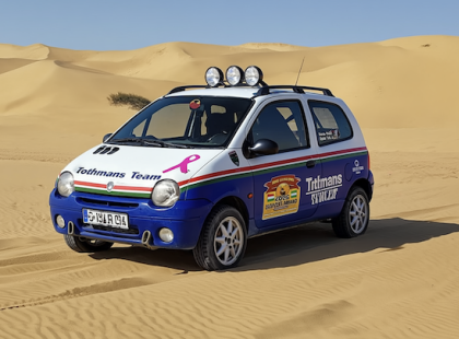 Tatabányáról Afrikába egy Renault Twingóval: Deák Márta és a Tothmans Team elképesztő vállalása ??