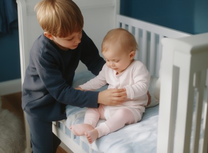 ? A szülők nem hitték el, amit a fiuk bevallott: minden reggel hatkor a kistesó szobájába ment!