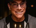 Jean-Claude Van Damme 65 éves lett – és a magyaroknak külön köszönetet mondott ! 👇𝐂𝐢𝐤𝐤 𝐚 𝐡𝐨𝐳𝐳𝐚́𝐬𝐳𝐨́𝐥𝐚́𝐬𝐨𝐤𝐧𝐚́𝐥