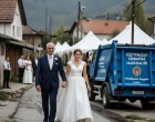 Menekültek az esküvőről, amikor kiderült, miből él a menyasszony apja – aztán megérkezett a kukásautó, és minden megváltozott!