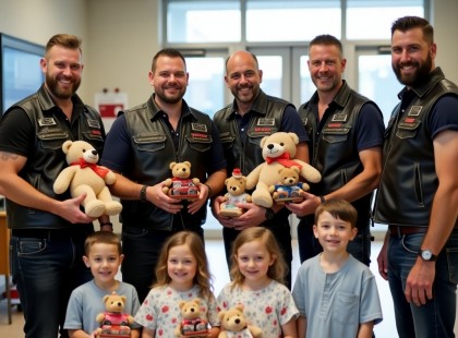 Tizenöt Vasangyal a kórház folyosóján ...hajnali motorosok a gyermekosztályon