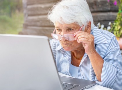 Most érkezett:VIZSGÁHOZ kötnék az IDŐSEK internetezését!