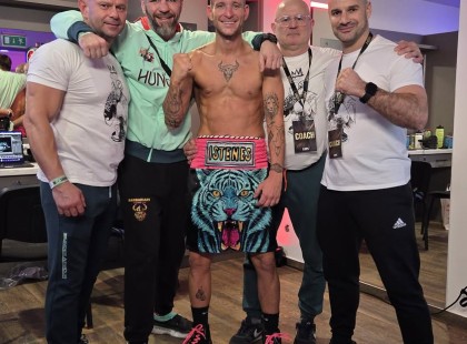 Istenes Bence győzött élete első profi ökölvívó-mérkőzésén