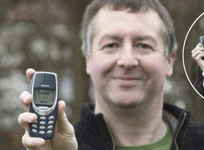 Véletlenül talált rá a 20 éve elfelejtett NOKIA 3310.-es telefonjára – a kijelző láttán jött az óriási döbbenet.