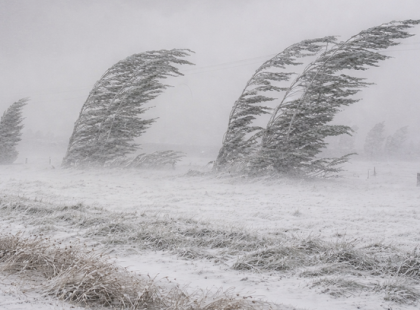 15 megyére kiadták a riasztást !Havazás - ,özönvíz ,-9 fok,130km/órás szélvihar!