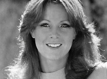 A háború árnyékából született hang, amely milliókat emelt fel