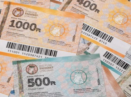 Friss! Élelmiszer-utalvány érkezik újra sok nyugdíjasnak