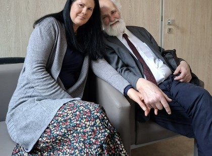 Három nő, három kiállás – átadták az Üvegbakancs-díjat Sándor Máriának, Perintfalvi Ritának és Pankotai Lilinek