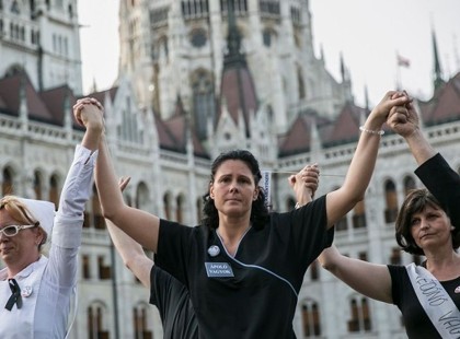 Egy ember a rendszerrel szemben – Sándor Mária, a fekete ruhás nővér története