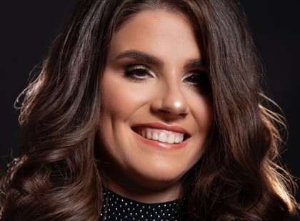 Agárdi Szilvia, aki szívvel lát és lélekkel énekel