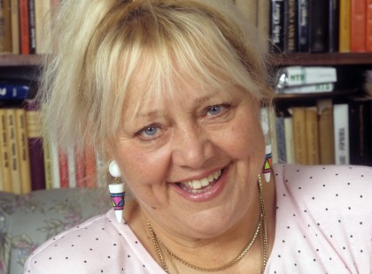 Dunaalmás csendjében – Csala Zsuzsa élete