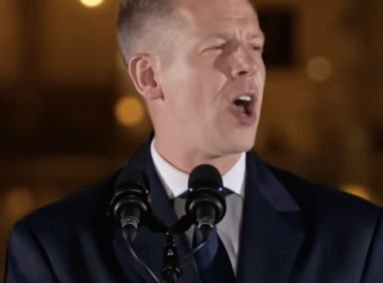 Magyar Péter nagyon kemény üzenetet küldött a régi rendszernek: távozásra szólította fel az állami vezetőket