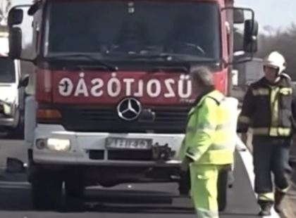 1 PERCE ÉRKEZETT:Hatalmas baleset ! Közel10km-es a torlódás A helyszínelés jelenleg is tart, a torlódás közel 10kilométeres.