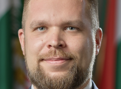 Pintér Bence bejelentette: Holnap bíróság elé áll 4 győri Fideszes politikus