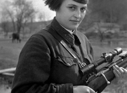 Ljudmila Pavlicsenko – Egy tanárból lett mesterlövész a történelem viharában